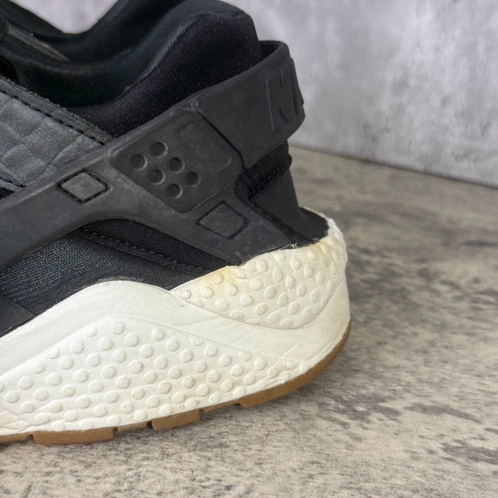 Nike Air Huarache Run Premium Shoes Black/White Snakeskin Women 8.5 683818-011 - Picture 7 of 11
